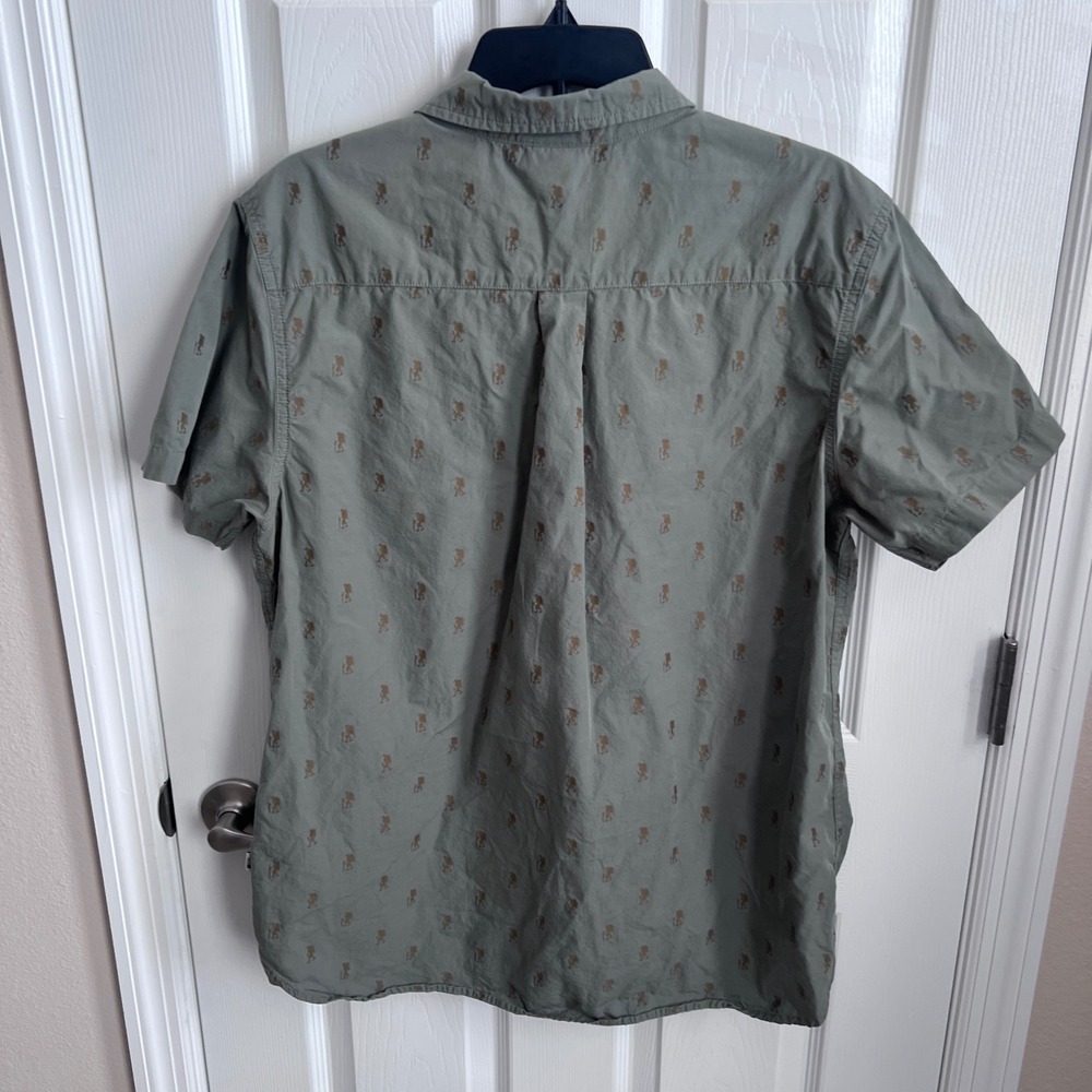 The North Face Mens Short Sleeve Button Up Shirt Green Bigfoot Print Size Large - Picture 4 of 10